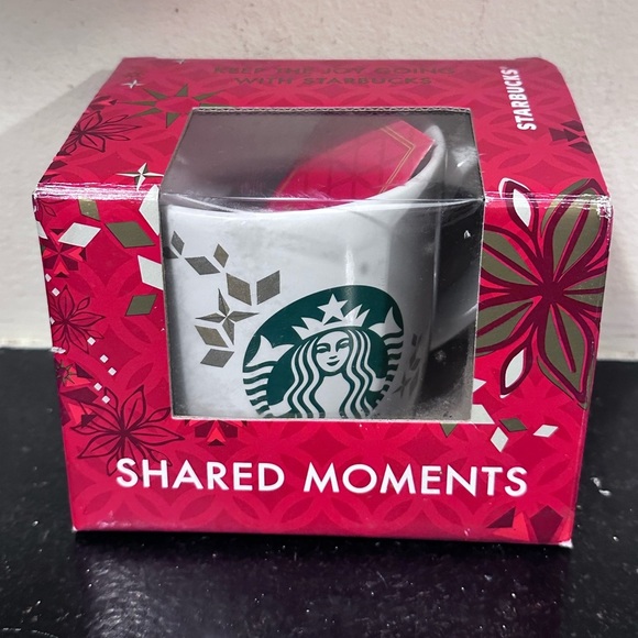 2013 Starbucks Christmas Coffee Mug Shared Moments Collectible NIB - Picture 2 of 5